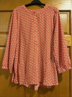 NWOT JM Collection Coral, White, Black Three Quarter Sleeve Blouse Size Large